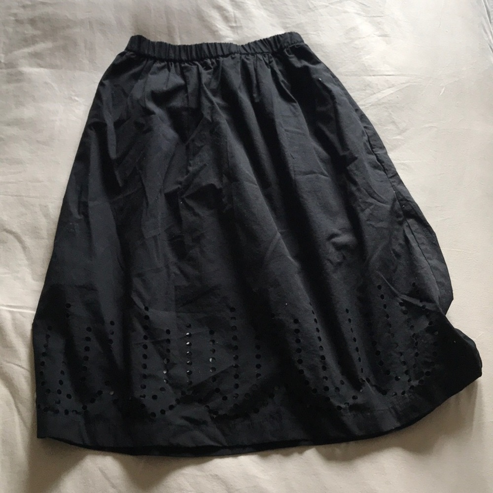 Midi high wasted black skirt